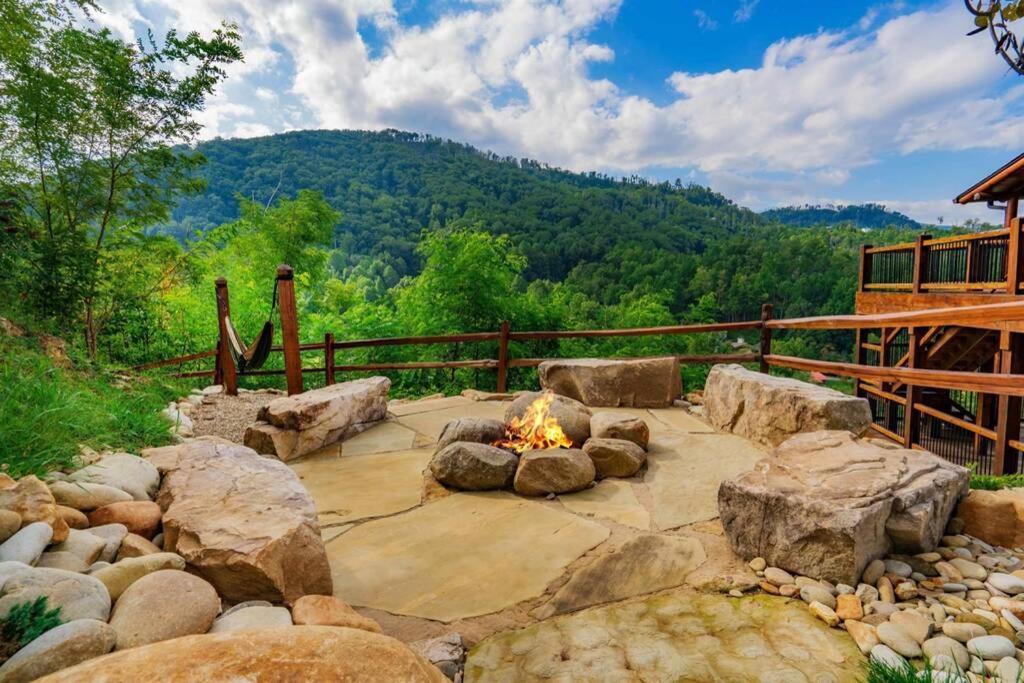 Roaring Fork Lodge Gatlinburg Eksteriør bilde